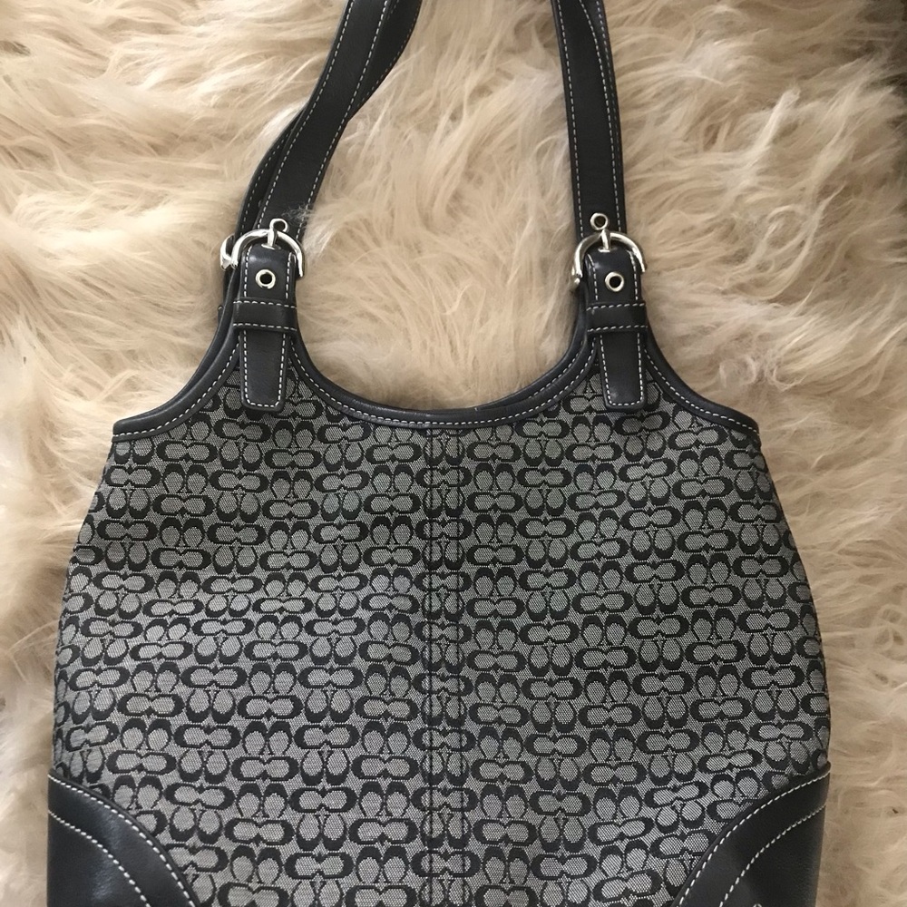 SOLD 🌺Stylish Black and Gray Women's Bag